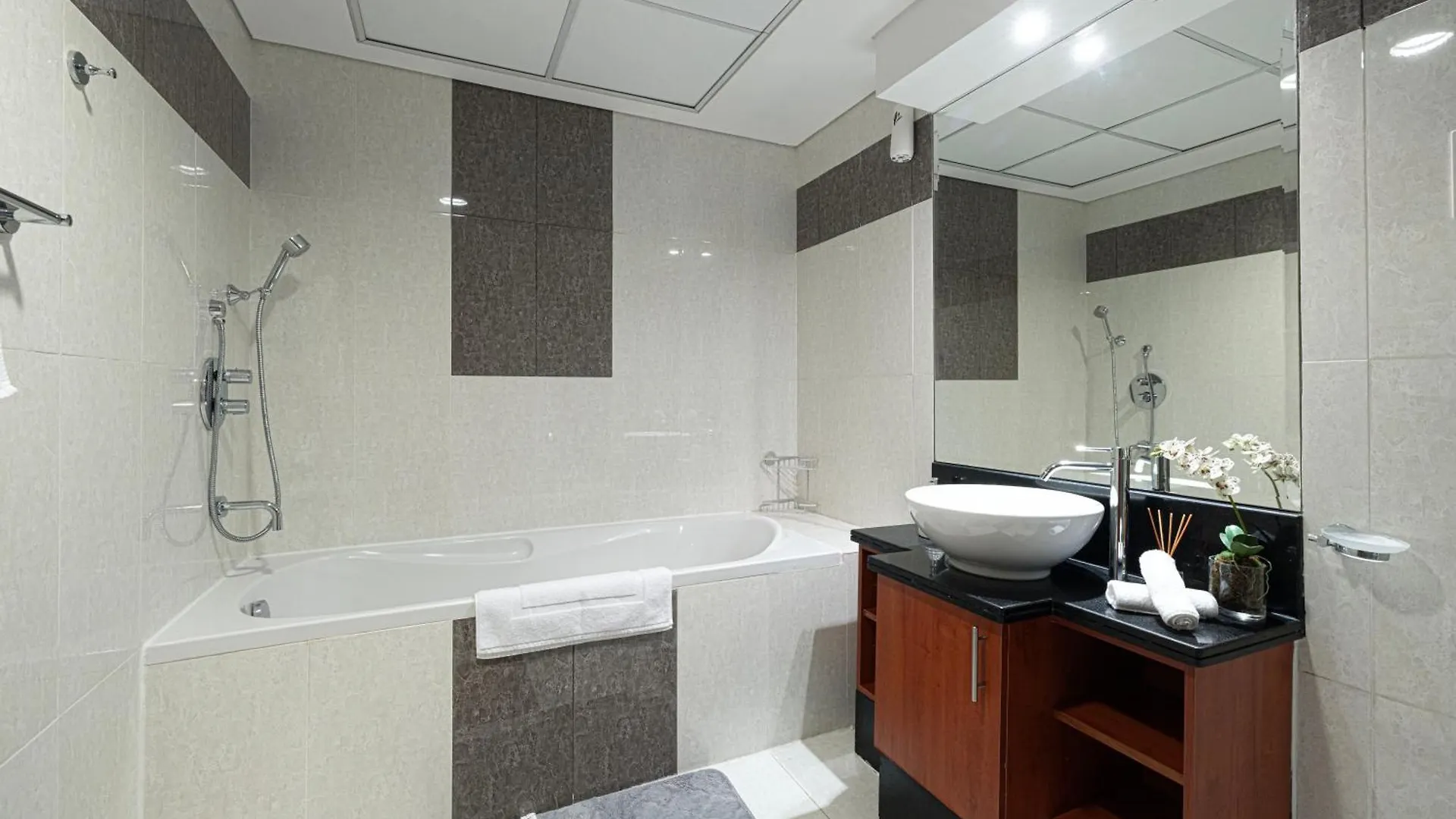 Apartment Difc Luxurious Spacious 1-Bed Apt In A Prime Location Dubai